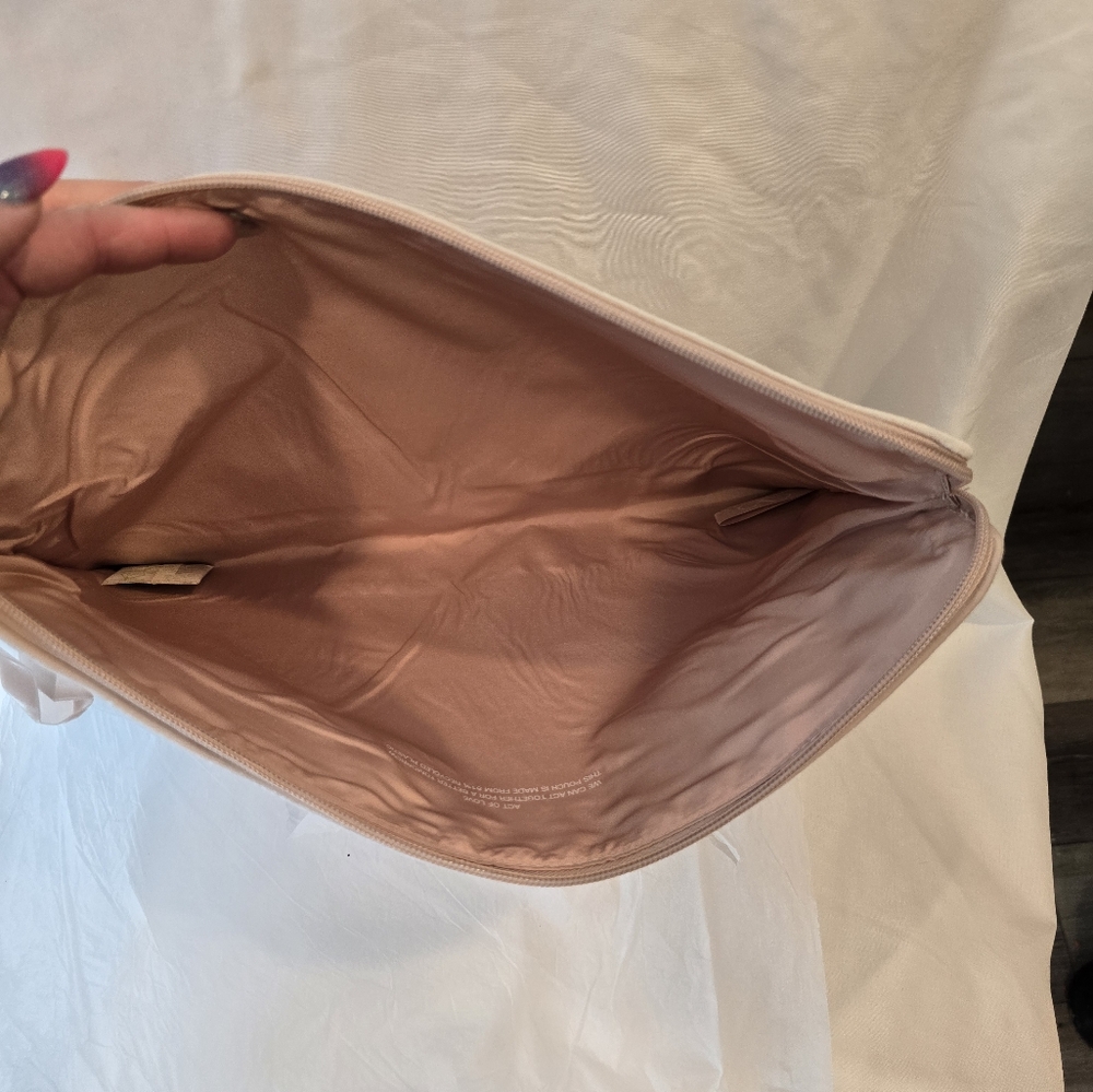 Valentino New Velvet Pink Lap Top Case/Clutch - Picture 4 of 9